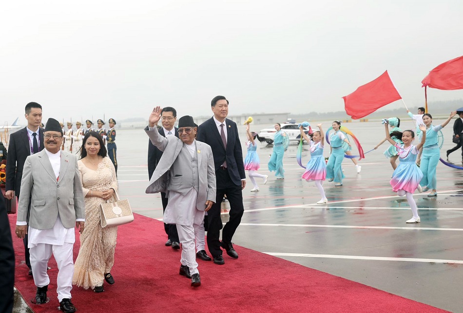 प्रधानमन्त्री प्रचण्ड चीन भ्रमणमा, आज राष्ट्रपति सी जिनपिङसँग भेटवार्ता
